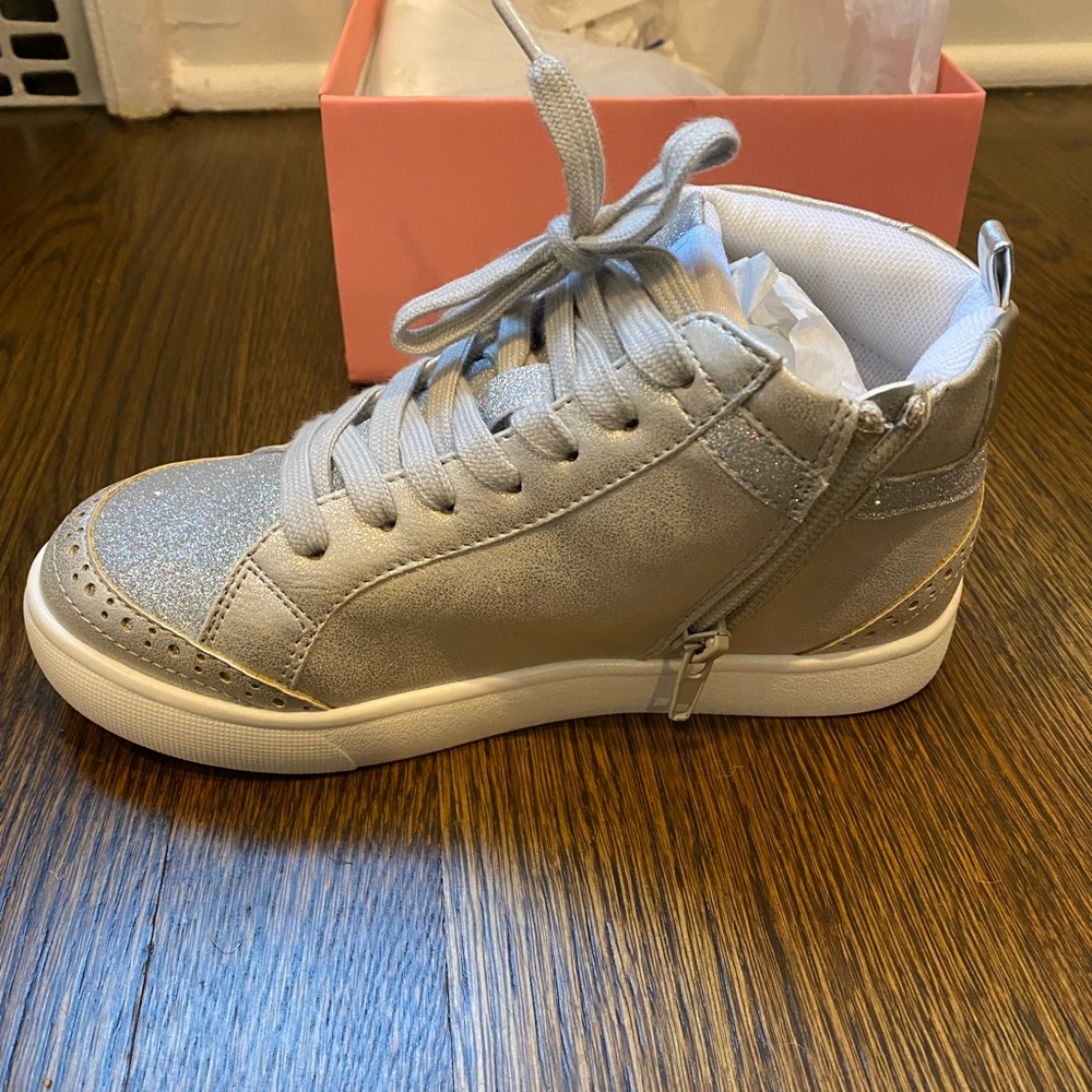 NIB Mia - Silver High Top - Kids' Berrynice Sneaker